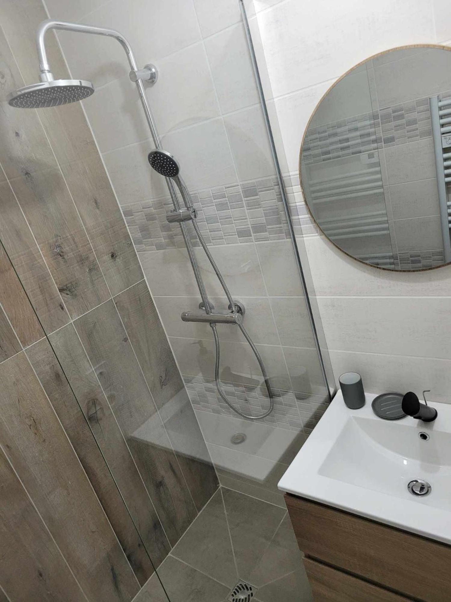 Charmant T3 Avec Terrasse Каркасон Екстериор снимка